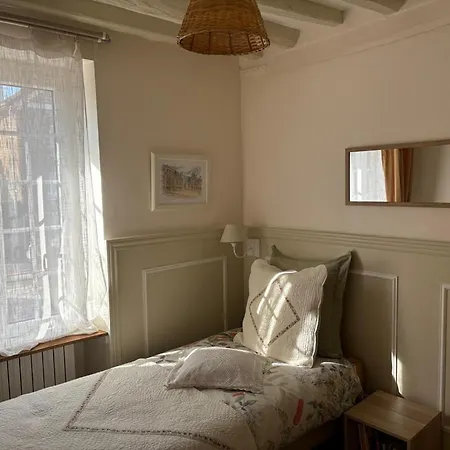 Holiday home F&b's Garden 10 Min Disneyland Paris Montry