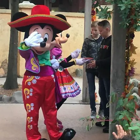 Сasa de vacaciones F&b's Garden 10 Min Disneyland Paris
